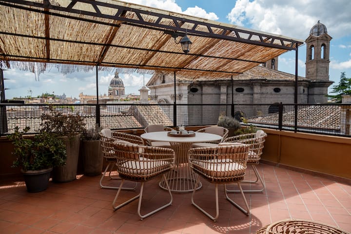 [Sky Domus] Historic Center Penthouse With Jacuzzi gallery image 4