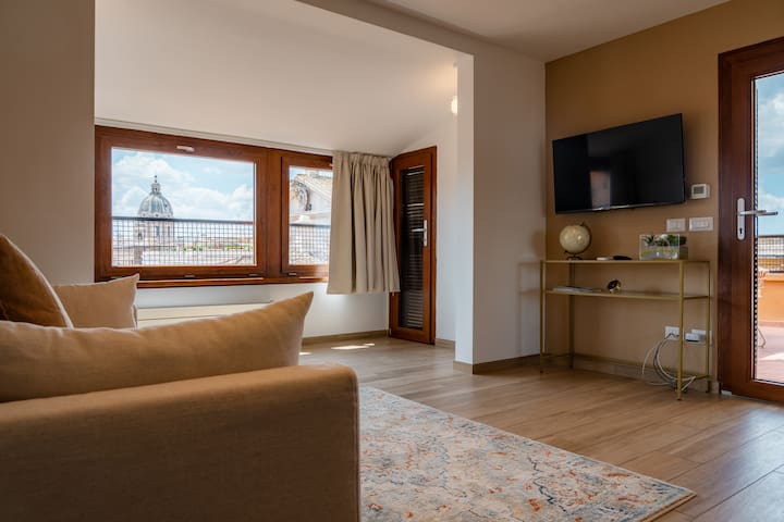 [Sky Domus] Historic Center Penthouse With Jacuzzi