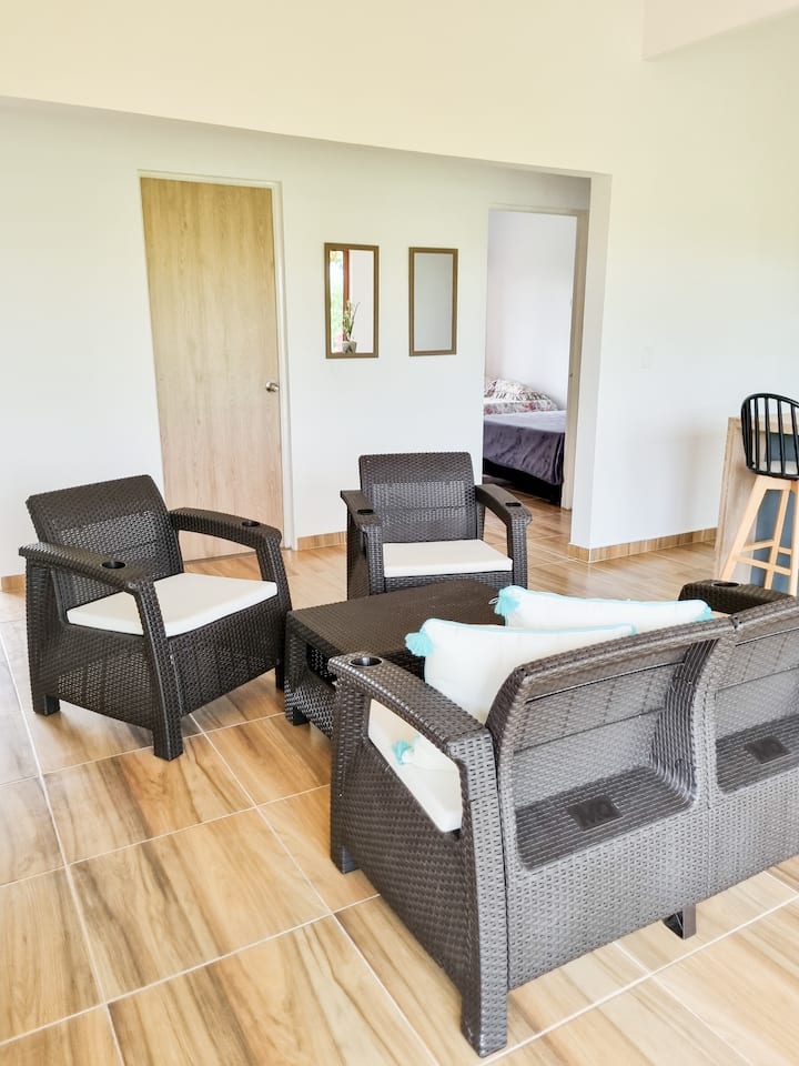 Tumbaga Hostal 102 - Montenegro