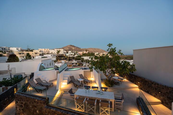 NEW Lux Yiota Collection 3 Suites & 3 Jacuzzi