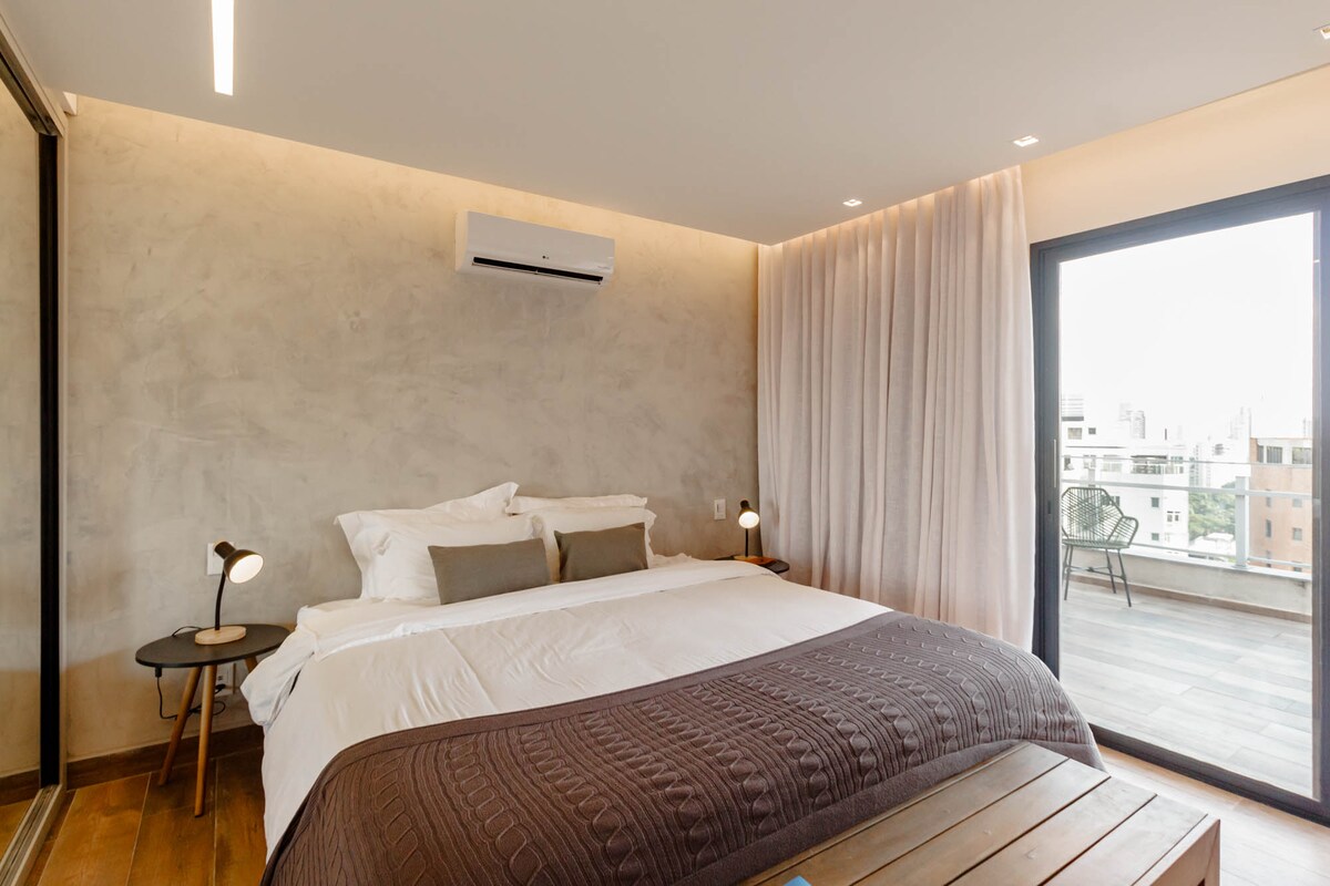 Целосен апартман со пристап до терасата