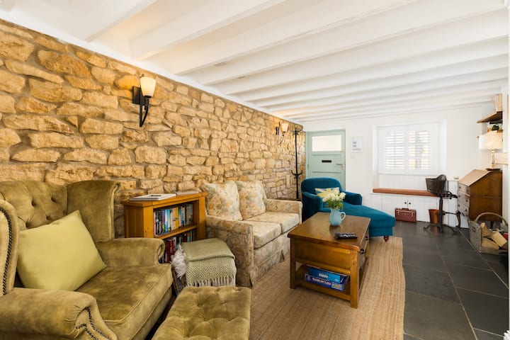 Moreton Cottage | Town Centre | Private Garden - Moreton-in-Marsh