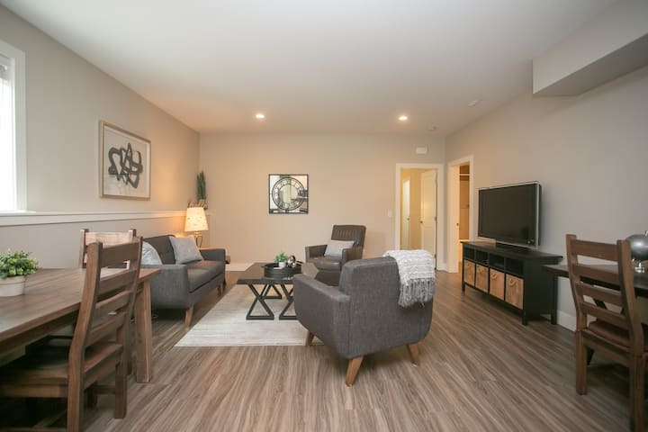 Briefly Yours - West Kelowna