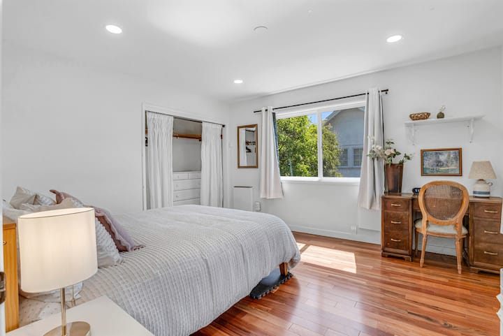 спална соба на горниот кат