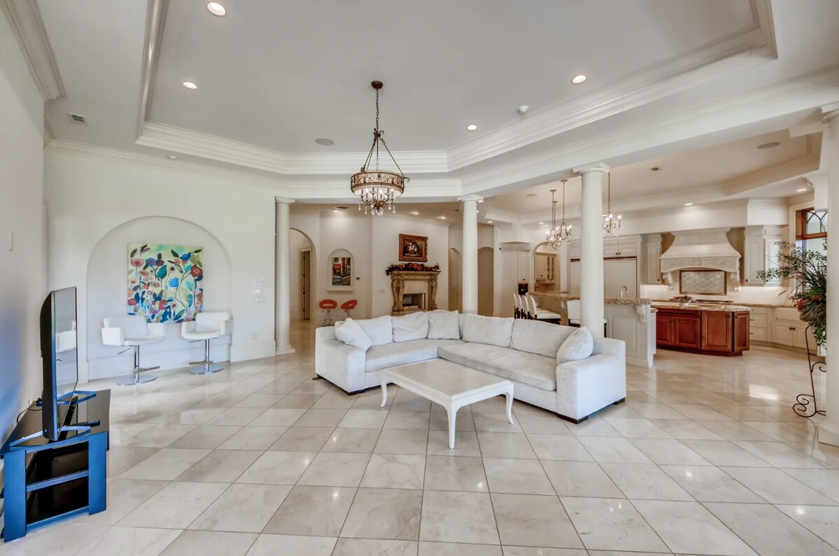 Luxury Mansion (12,900 sqft) on 54+ Acres w/ Pool