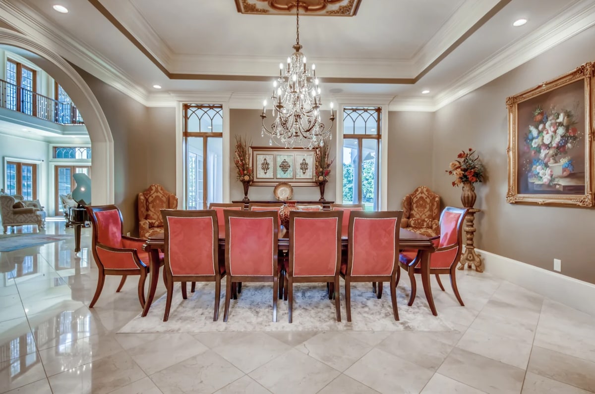 Luxury Mansion (12,900 sqft) on 54+ Acres w/ Pool