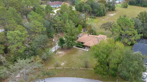 Horse Country Winter Monthly Stay • Fireplace