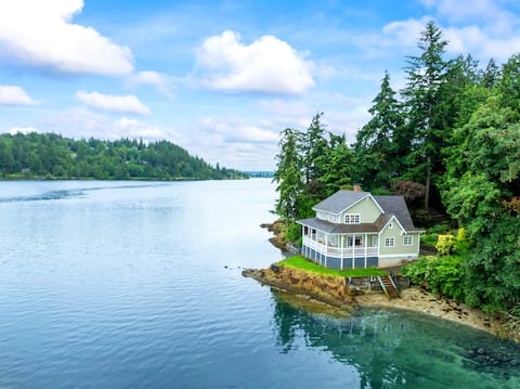 Historic Beach Cottage on The Puget Sound