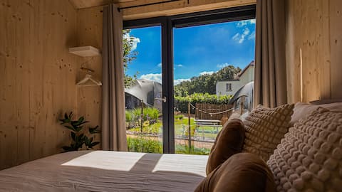 Tinyhouse Dille met hottub