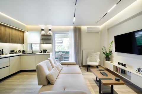 Top performing Airbnb: Althea Stylish Apartment near Acropolis in ΤΡΙΩΝ ΙΕΡΑΡΧΩΝ