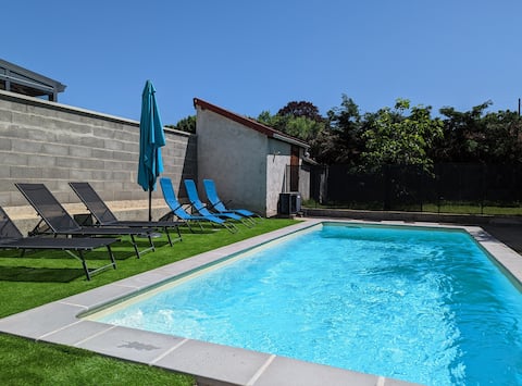 6-person house – private pool