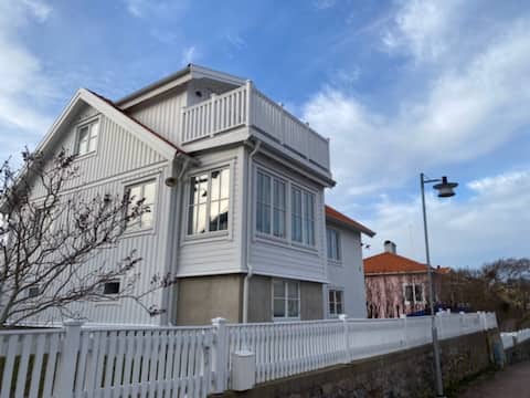 Ground floor in nice archipelago house!