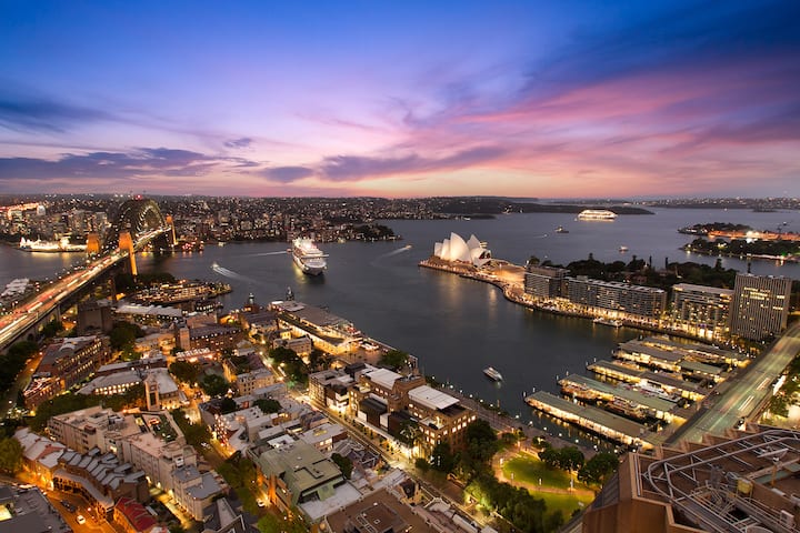 Stunning sunset view of the harbour from the shared recreation area on level 23.