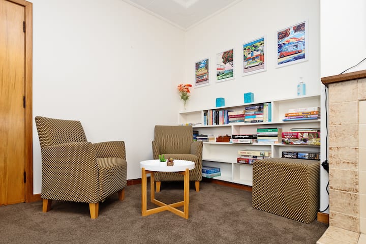 Park View - Spacious Inner City - 4 Bedrooms - Invercargill
