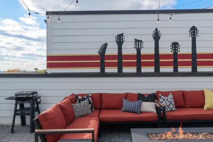 Cool Nashville Townhouse close to Downtown gallery image 3