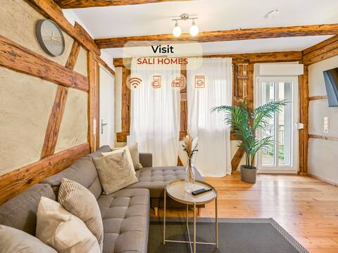 Sali Homes - Balcony|Kitchen|SmartTV