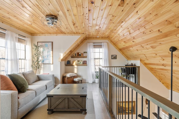 loft with pull out sofa and writing nook