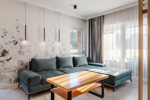 Green Jade – A Retreat from the Hustle and Bustle