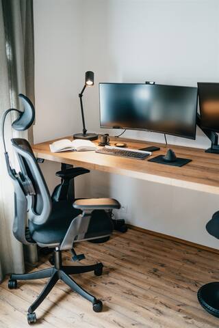 Live and Work in the Heart of Prague! gallery image 5