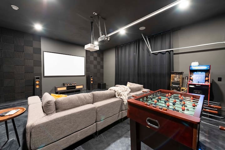 SXSW! Lux Lakehouse | Views | Hot Tub | Theater gallery image 3