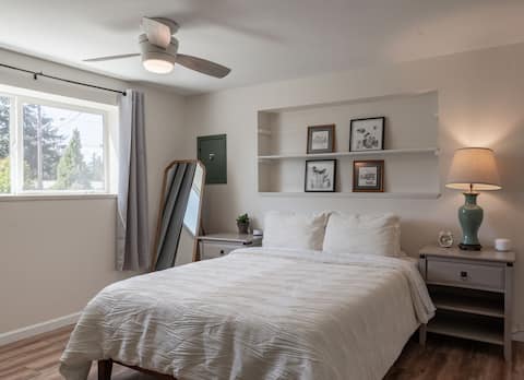 Hideaway in the Heart of Silverdale