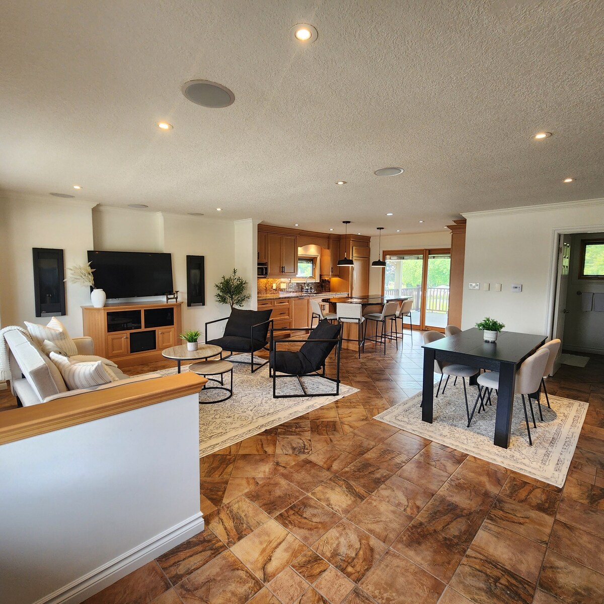 Peaceful Riverside Retreat 5br 2bath beach town Houses for Rent in