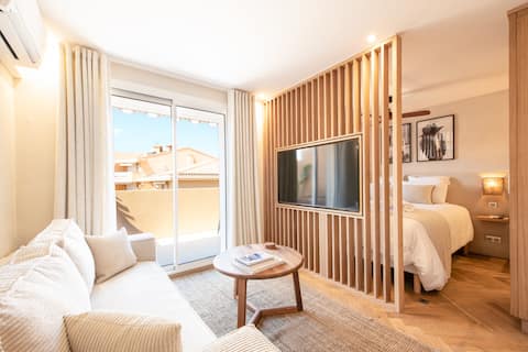 Successful Airbnb property: Luxury Junior Suite 80m from the sea in Sainte Maxime