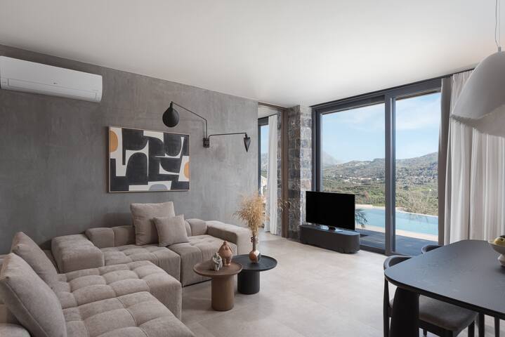 Neromai Cave Luxury Villa Two gallery image 4