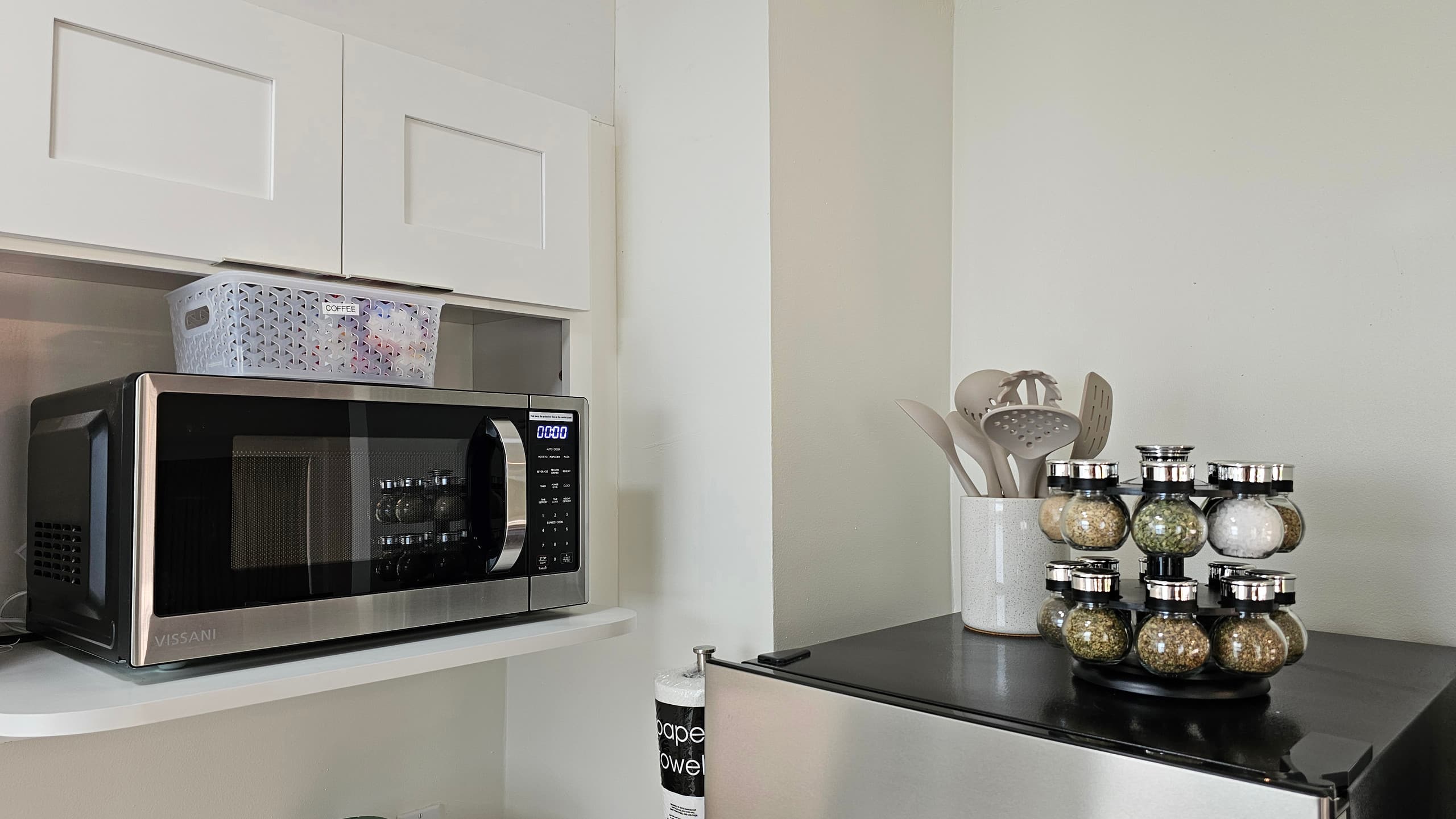 2412 PE St 305 Queen Bed, Futon, Kitchen Lanai - Photo 9