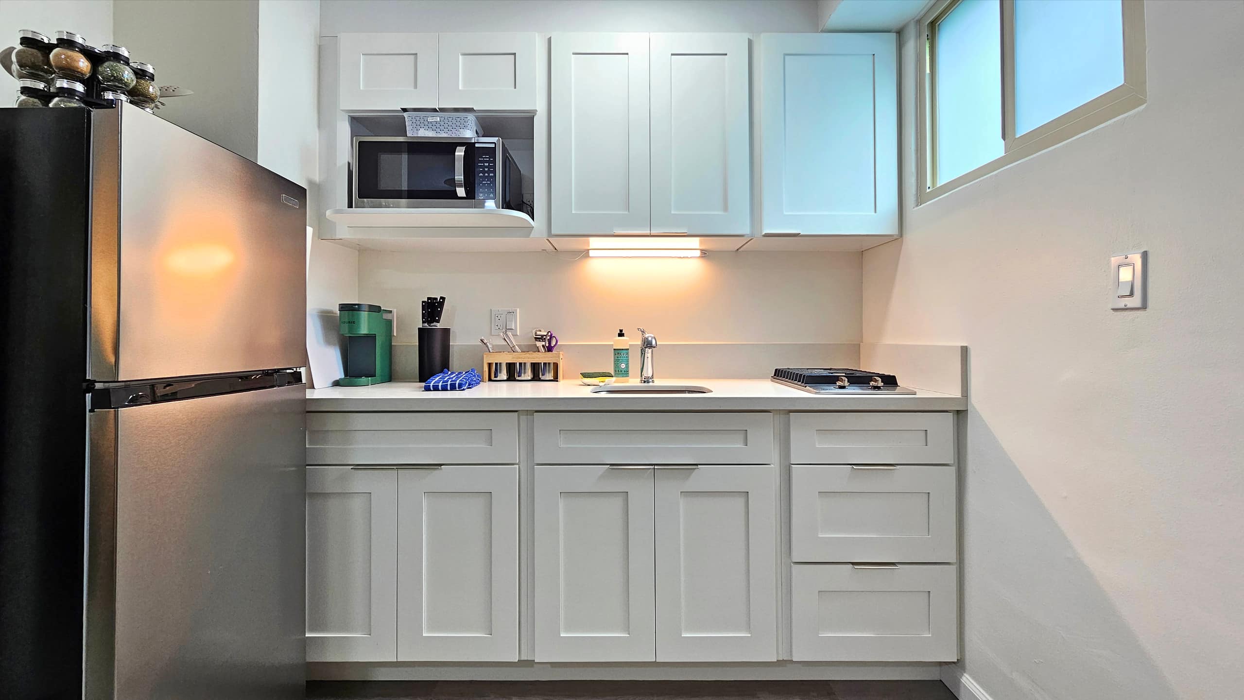 2412 PE St 306 Large Floorplan with Full Kitchen - Photo 11