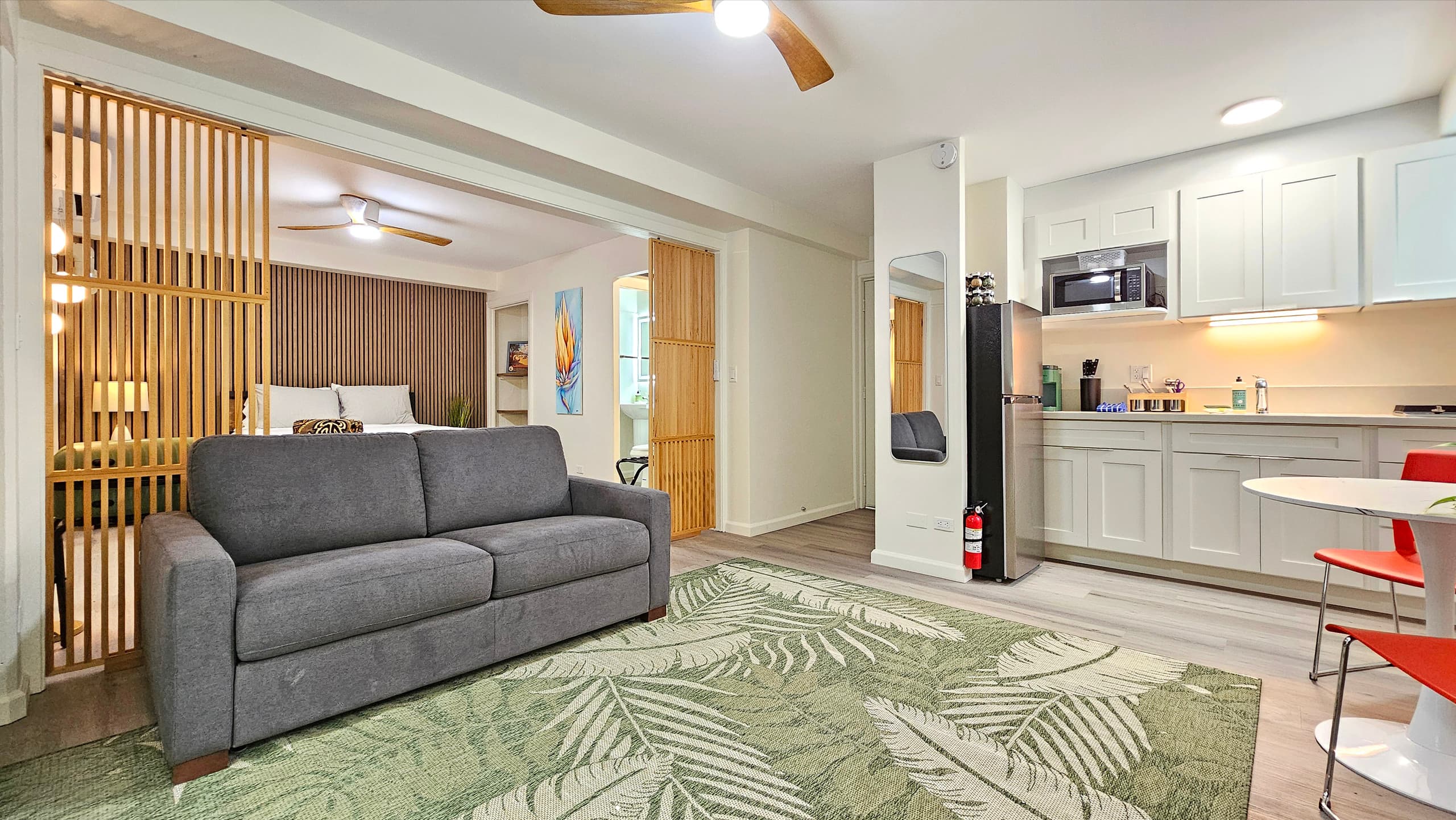 2412 PE St 306 Large Floorplan with Full Kitchen - Photo 4