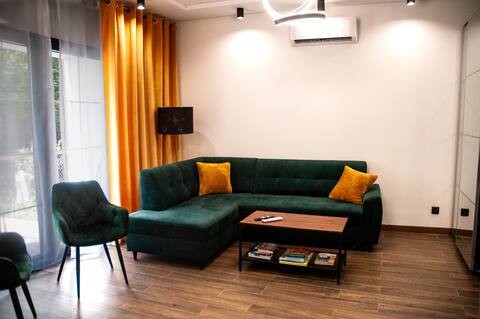 Popular Airbnb listing: House with garden and private parking in Krakow in Prądnik Czerwony
