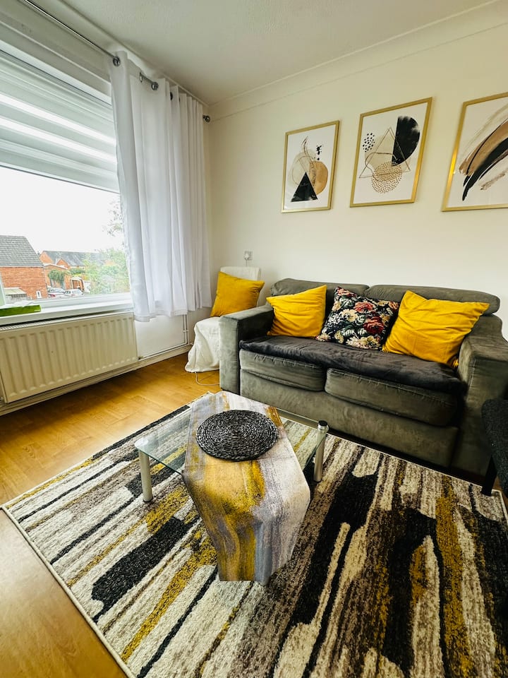 Spacious 2-bedroom Flat - Lincoln