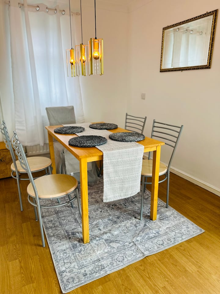 Spacious 2-bedroom Flat - Lincoln