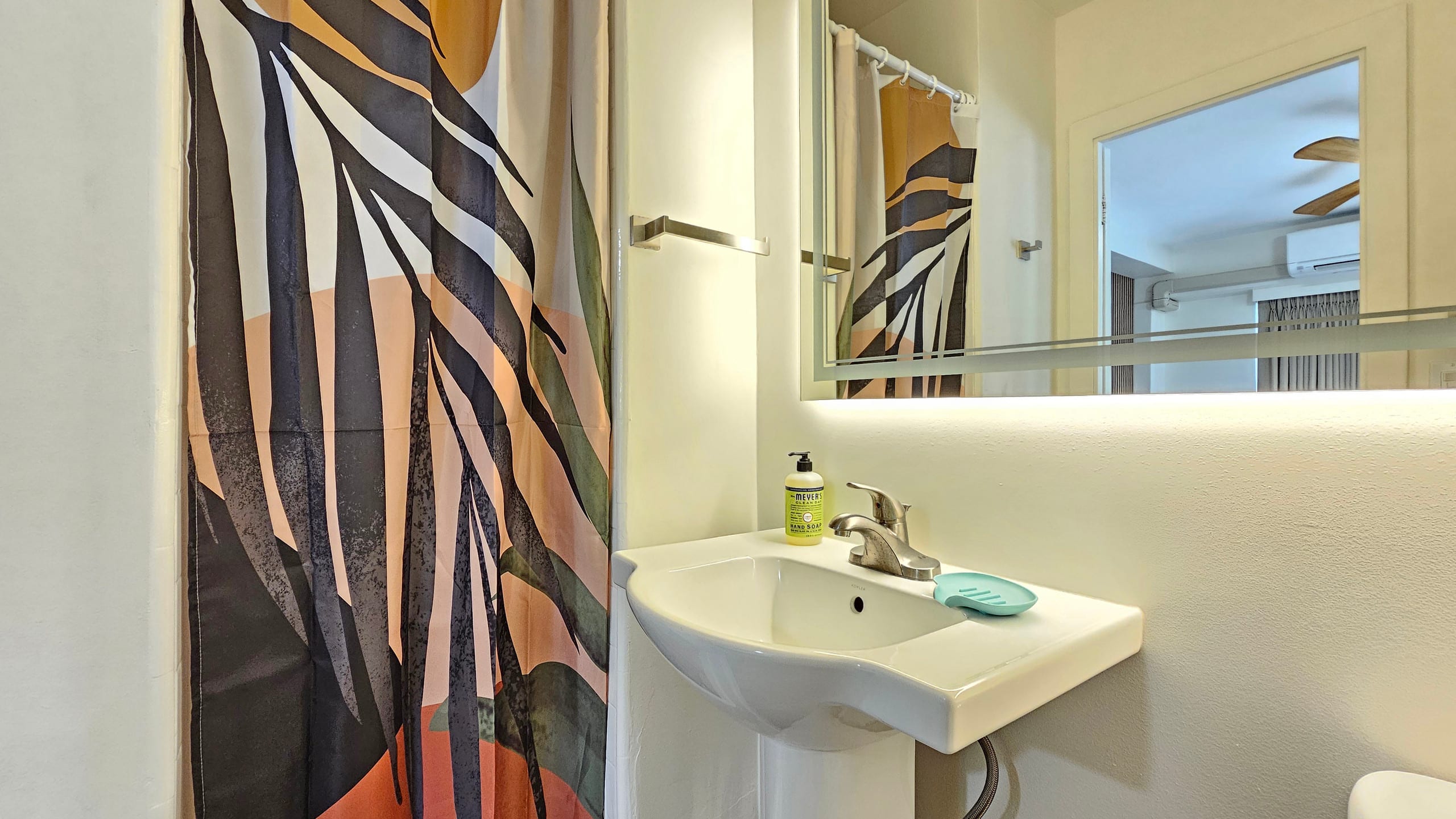 2412 PE St 301 Modern Design with Sleeper Sofa - Photo 19