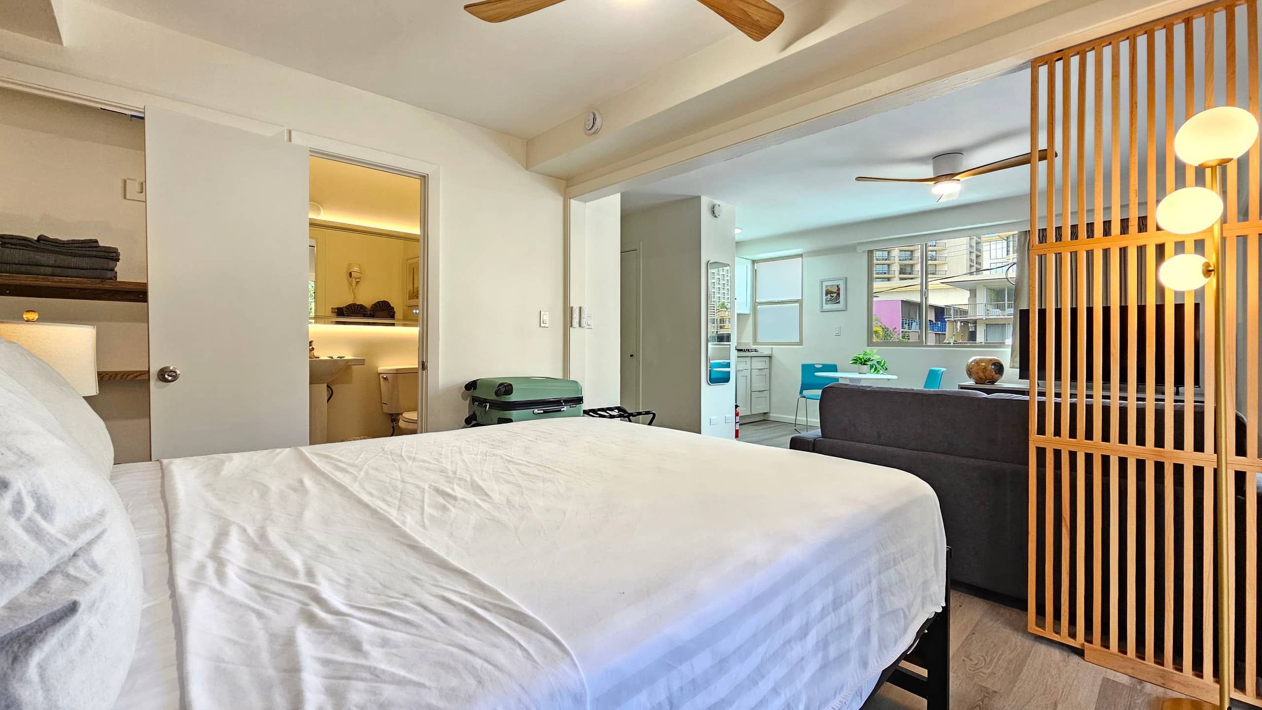 2412 PE St 301 Modern Design with Sleeper Sofa - Photo 18