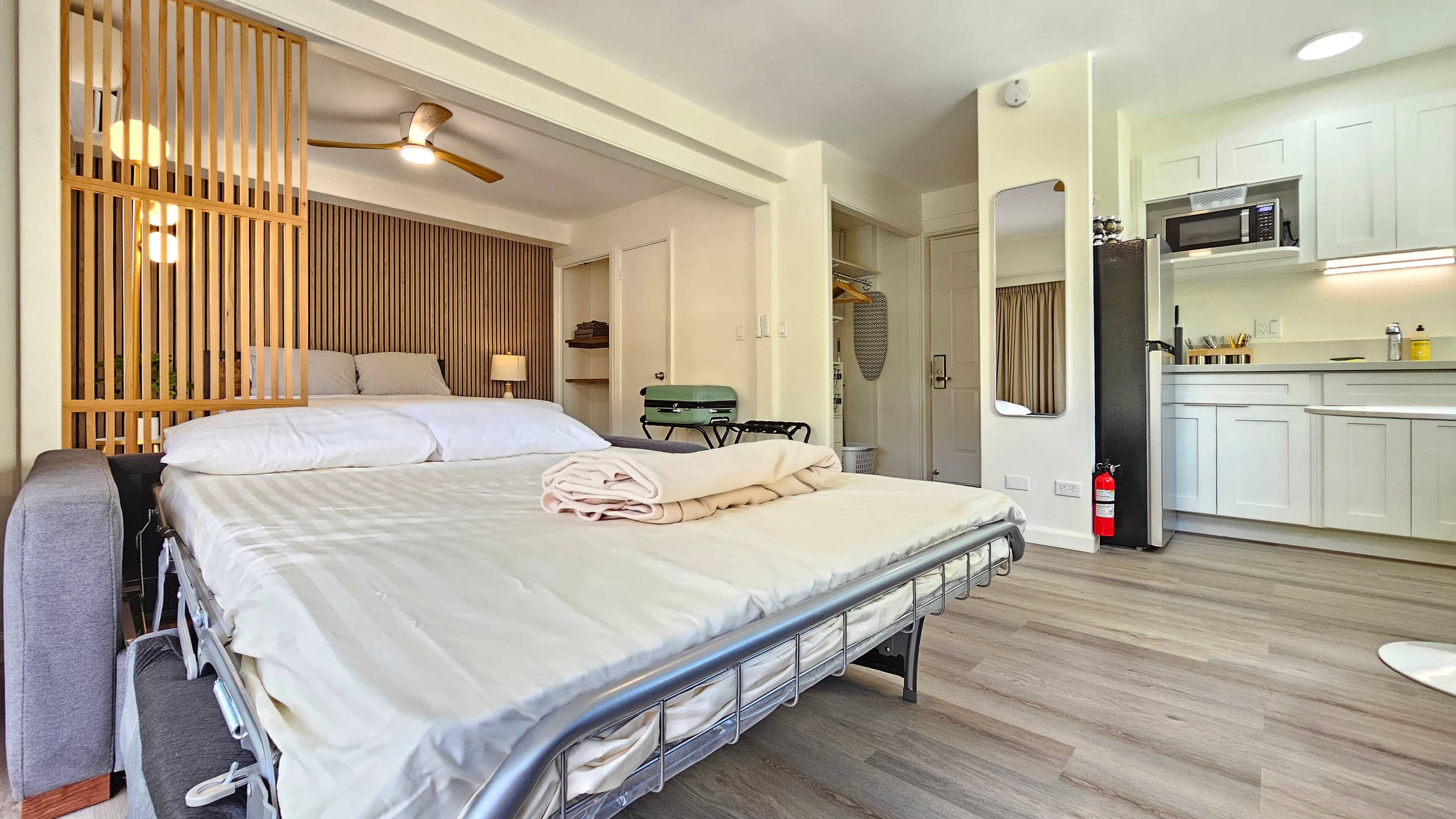 2412 PE St 301 Modern Design with Sleeper Sofa - Photo 6