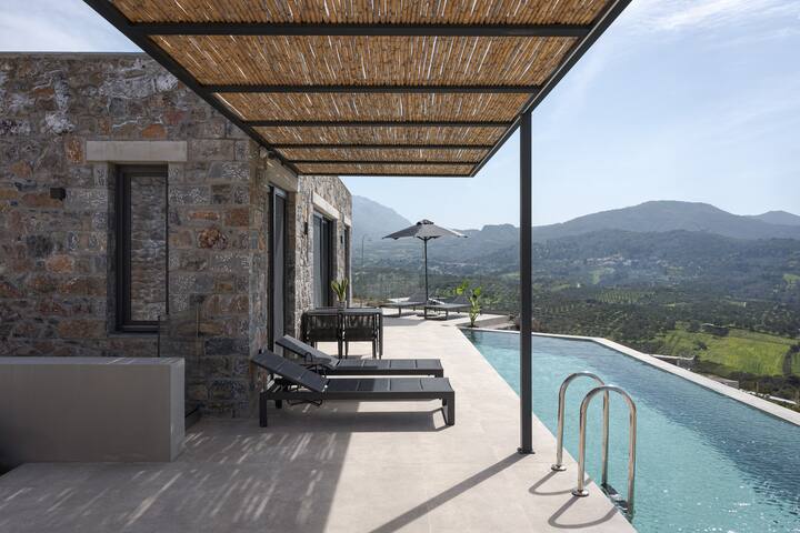 Neromai Cave Luxury Villa Three