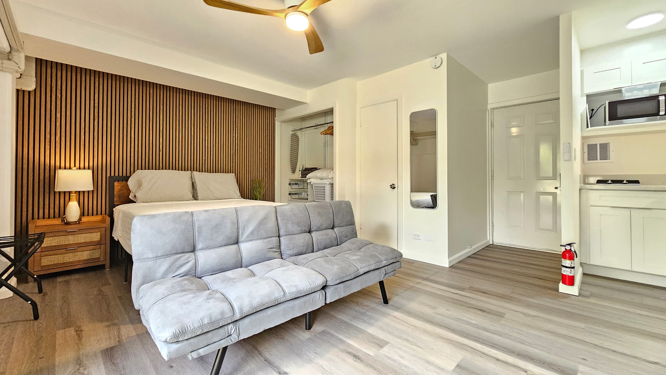 Charming 1BR Apartment walking distance to Waikiki - Photo 3