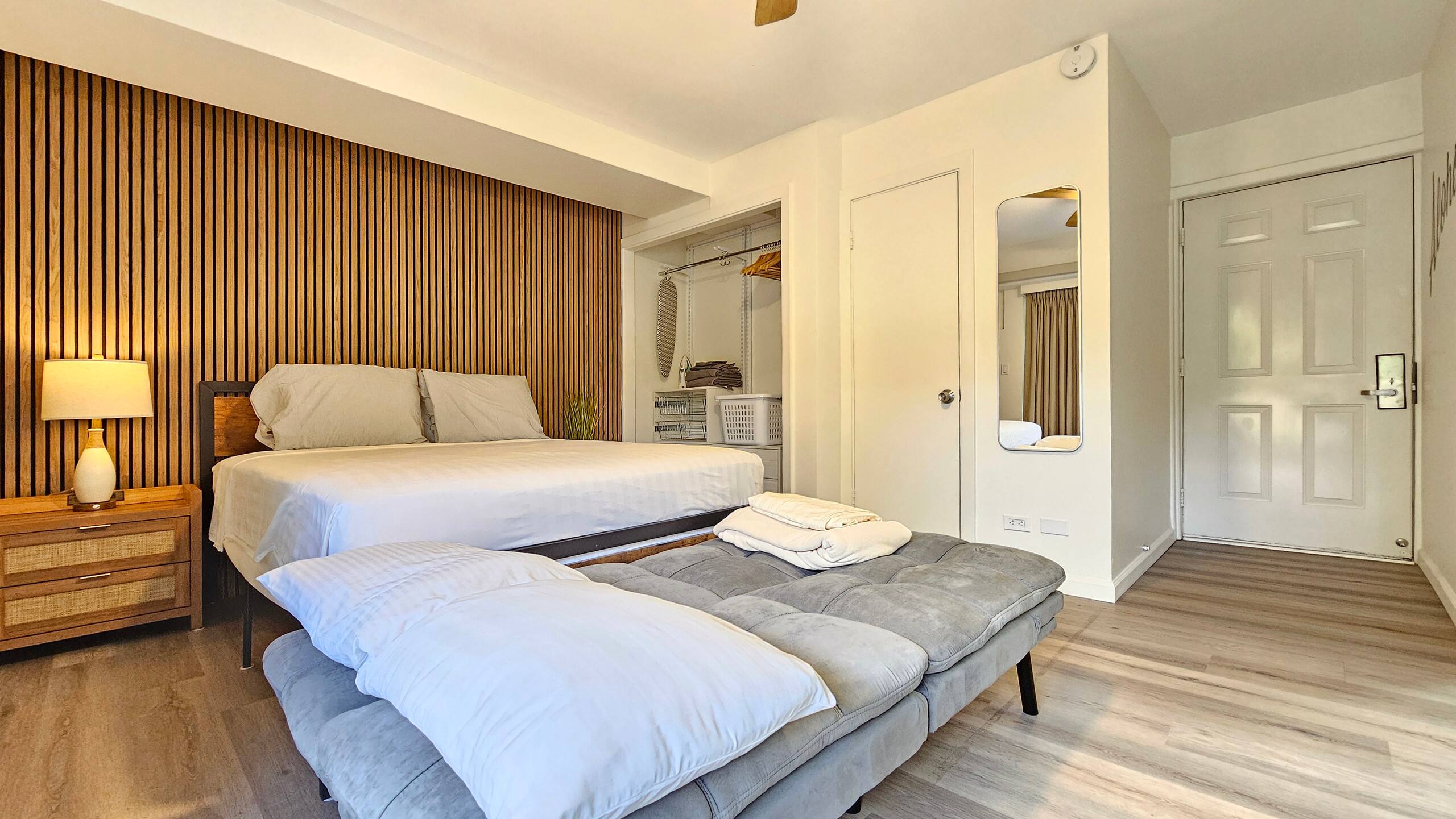 Charming 1BR Apartment walking distance to Waikiki - Photo 4