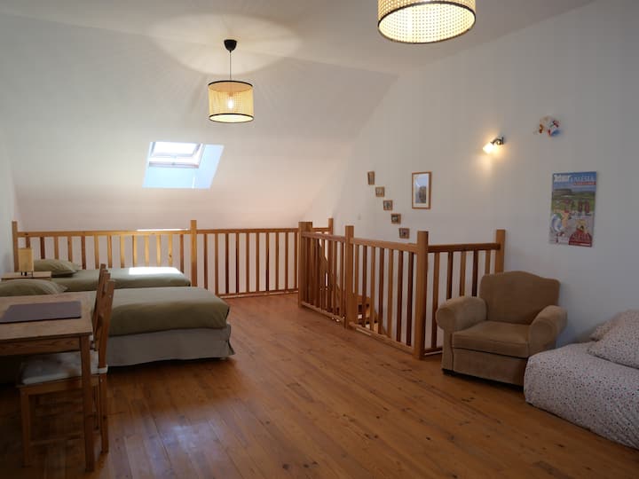 Large mezzanine with two beds in 90x190 and sleeping  in 90x200.
TV, sofa, large club chairs.
Board games.