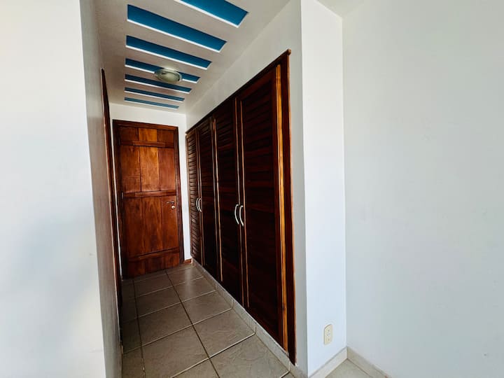 خزانة الجناح 2.