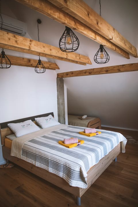 4 Sheeps Apartments with Balcony | Free parking