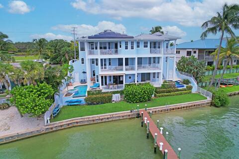 Waterfront Lover's Paradise
