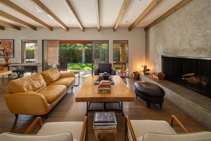 Cheviot Hills – Quiet Private Central Neighborhood gallery image 3