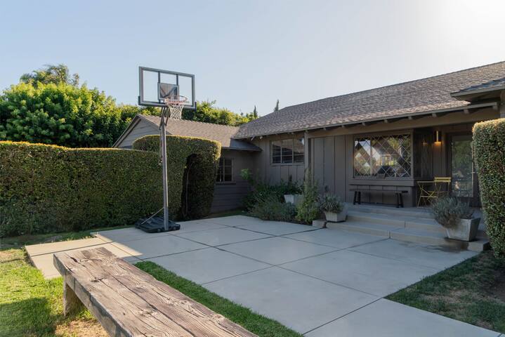 Cheviot Hills – Quiet Private Central Neighborhood gallery image 5