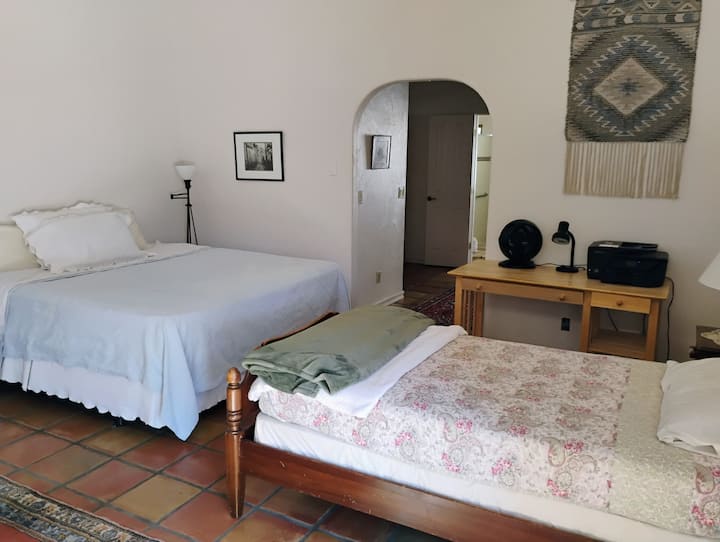 საძინებელი 1