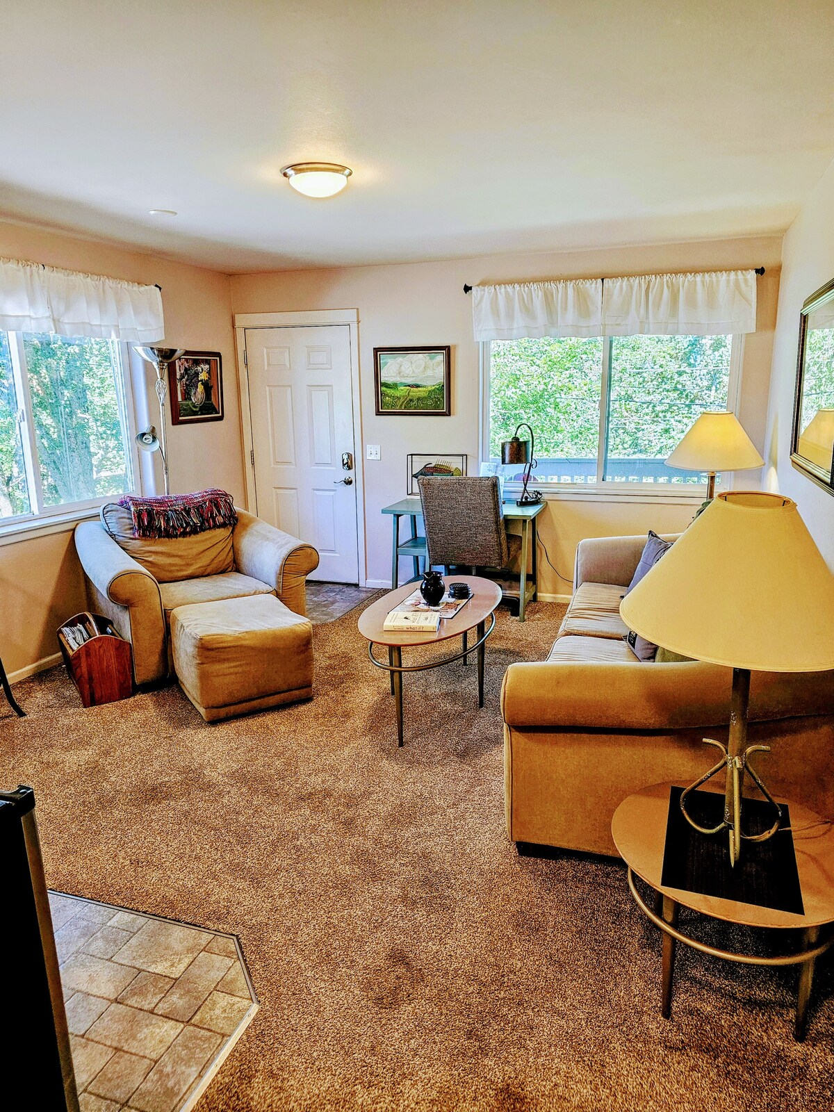 მისაღები ოთახი 2