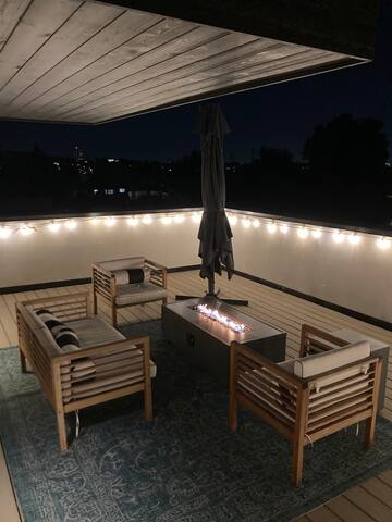 Luxury Gourmet Kitchen, Views, Fire Pit, 4BR | 5BA gallery image 5