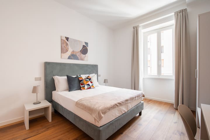 Elegant Haven Re di Roma – 3 bedroom apartment